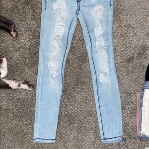 Light wash Skinny Jeans